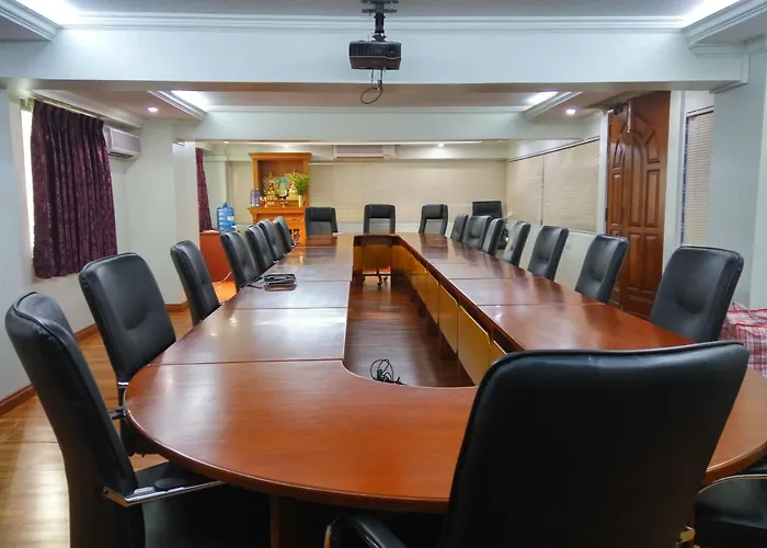 โรงแรมมิลเลนเนี่ยม