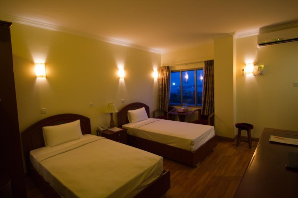 โรงแรมมิลเลนเนี่ยม โรงแรม 4*