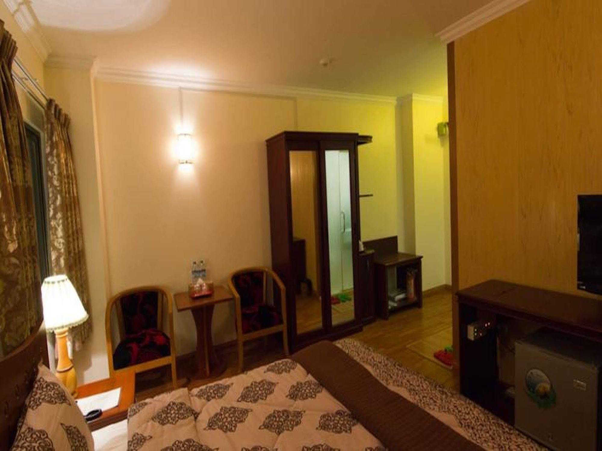 โรงแรมมิลเลนเนี่ยม 4*
